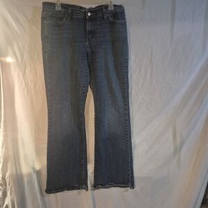 Levi Strauss 529 Bootcut Jeans For Women.    Box 27